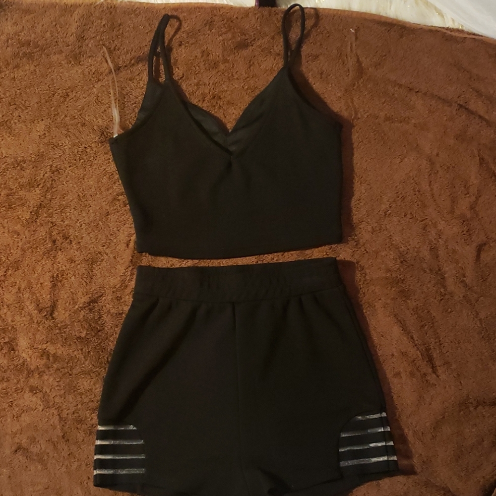 Size Small Black Short Set Polyester Material - image 1